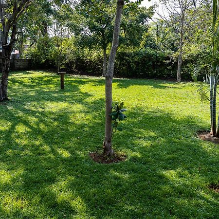 Harry'S Kisumu Oasis Aparthotel ภายนอก รูปภาพ