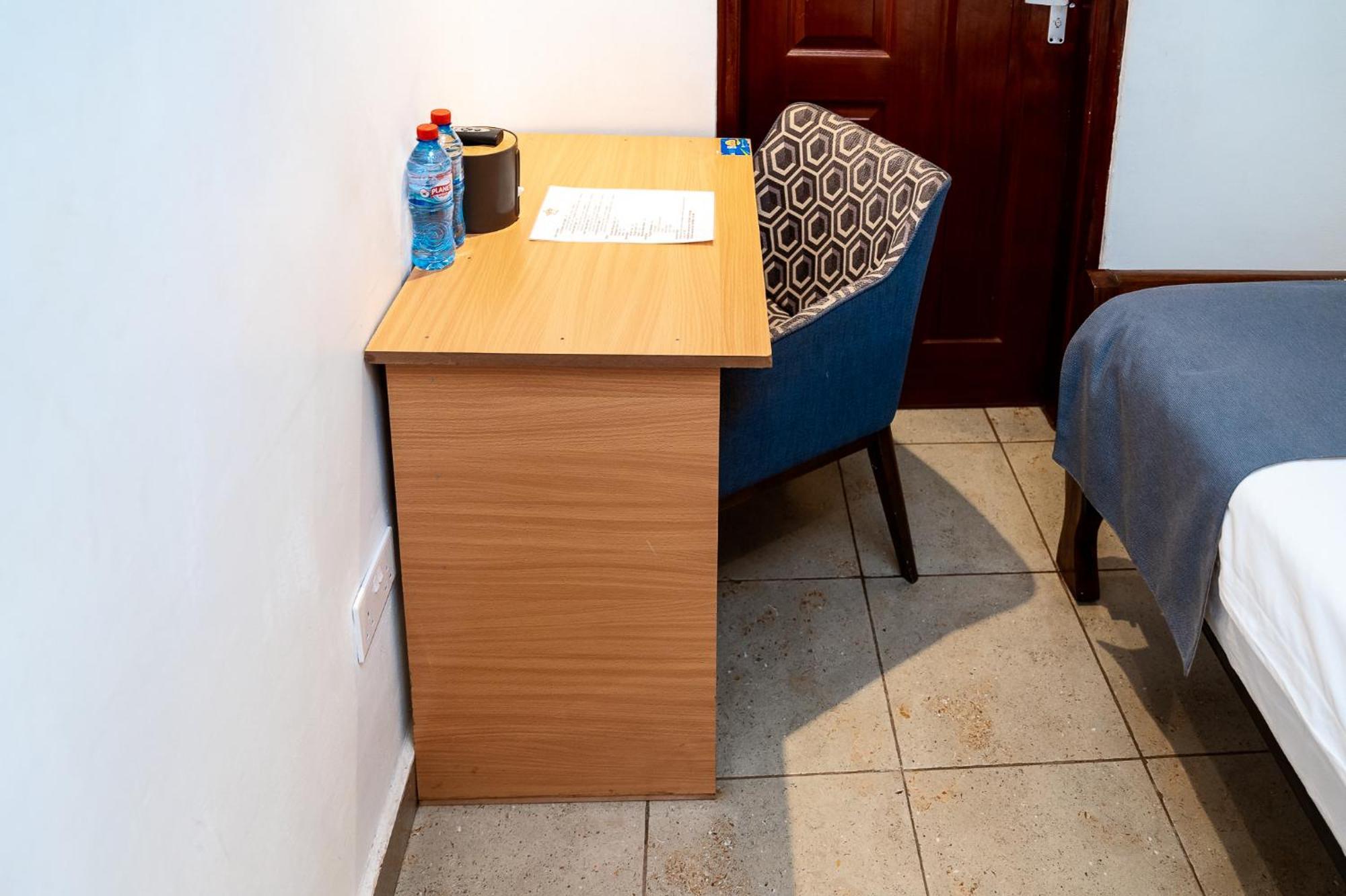 Harry'S Kisumu Oasis Aparthotel ภายนอก รูปภาพ