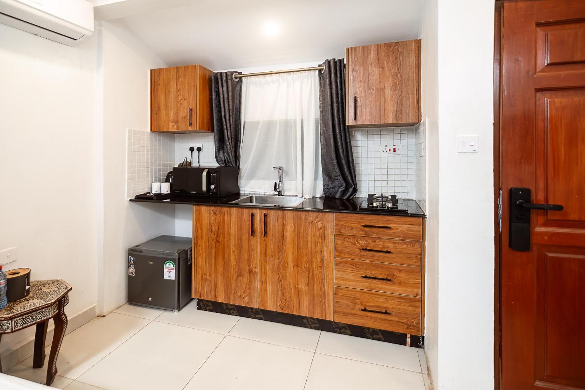 Harry'S Kisumu Oasis Aparthotel ภายนอก รูปภาพ