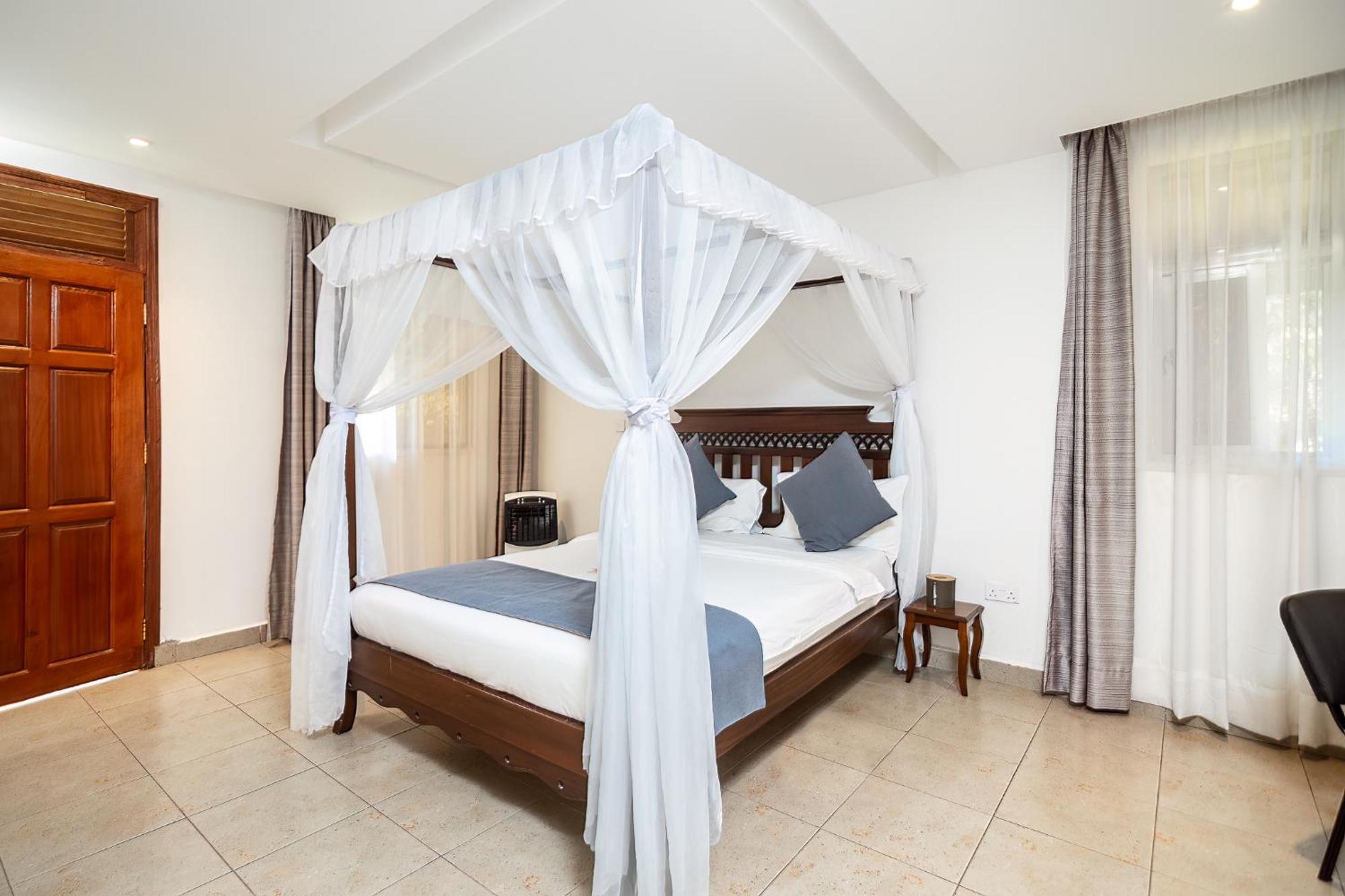 Harry'S Kisumu Oasis Aparthotel ภายนอก รูปภาพ