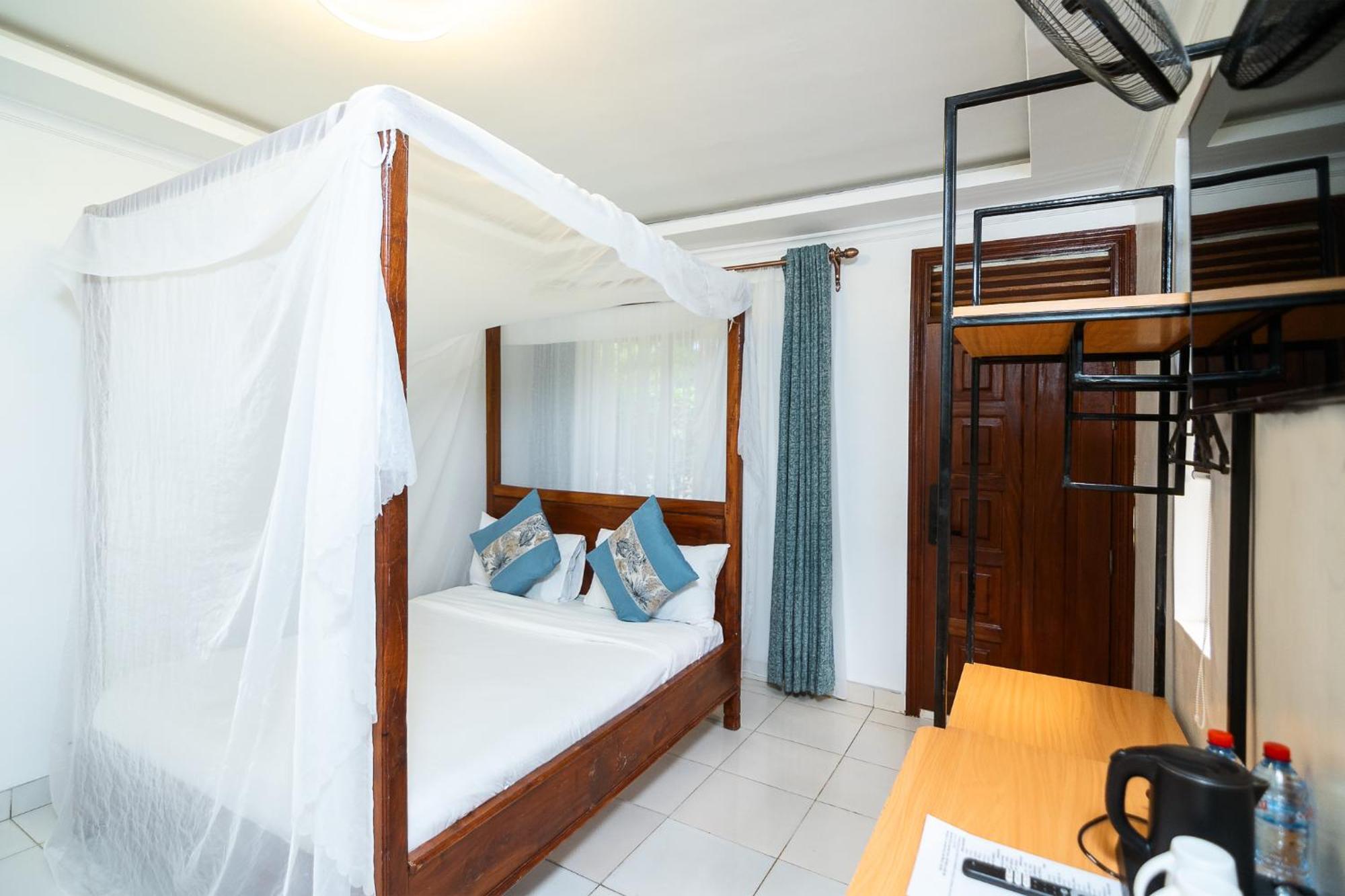 Harry'S Kisumu Oasis Aparthotel ภายนอก รูปภาพ