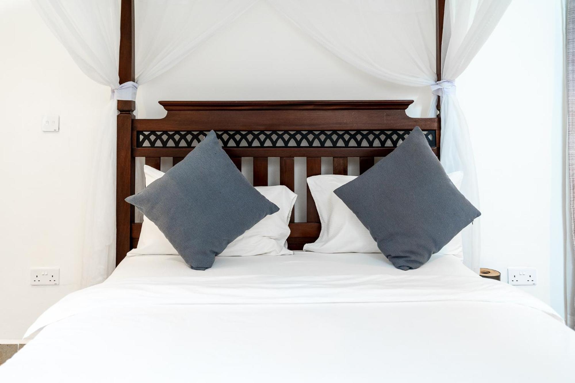 Harry'S Kisumu Oasis Aparthotel ภายนอก รูปภาพ