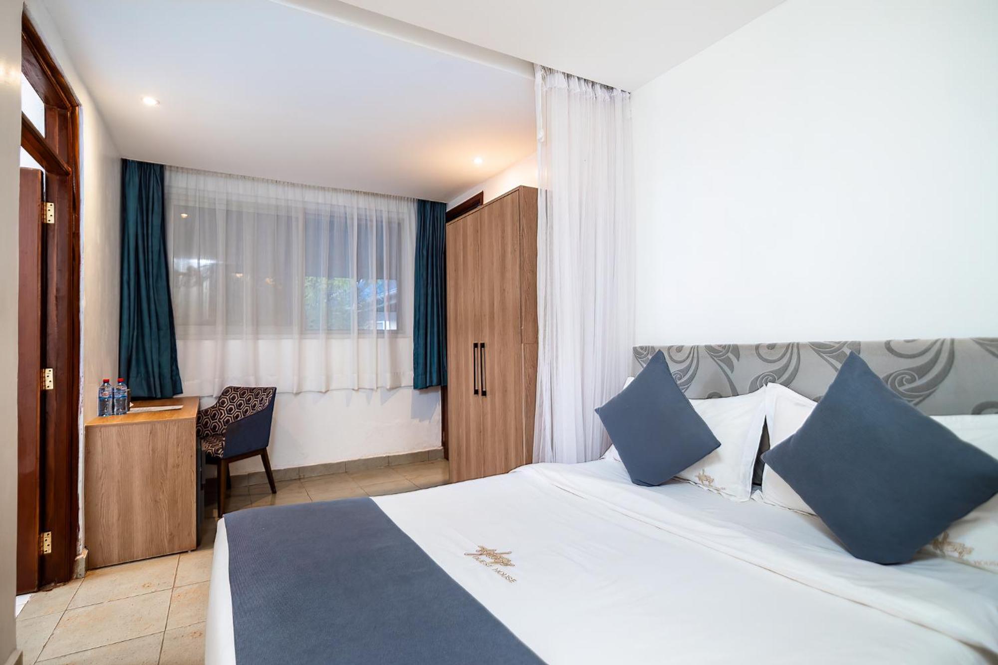 Harry'S Kisumu Oasis Aparthotel ภายนอก รูปภาพ