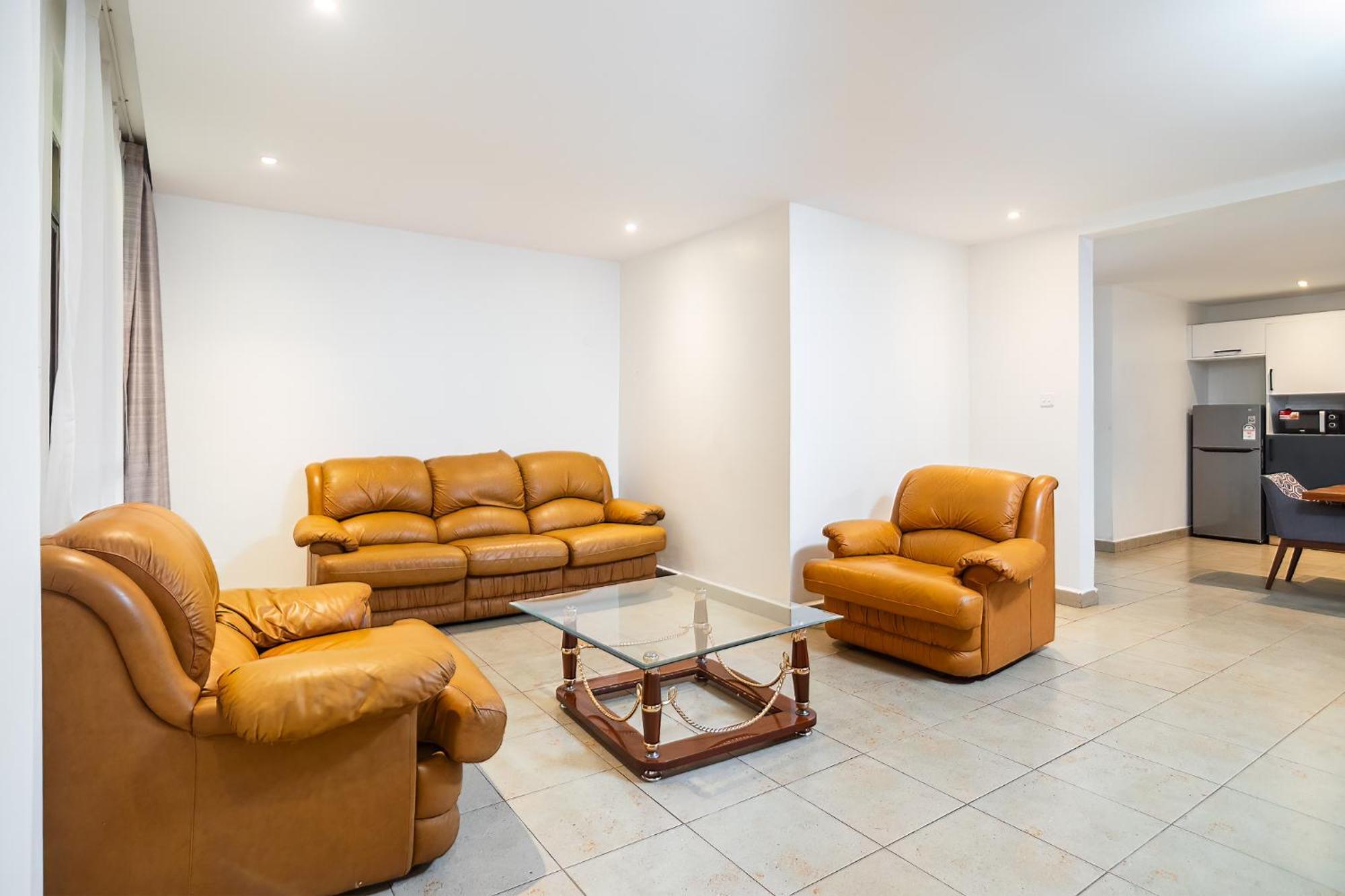 Harry'S Kisumu Oasis Aparthotel ภายนอก รูปภาพ