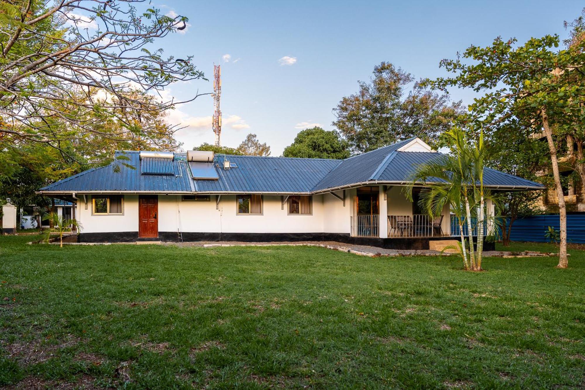 Harry'S Kisumu Oasis Aparthotel ภายนอก รูปภาพ